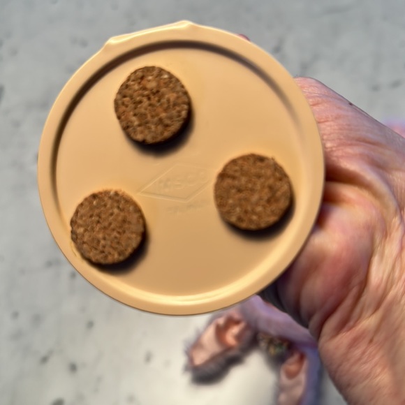 Porcelain doll in Easter bunny outfit - Picture 7 of 9